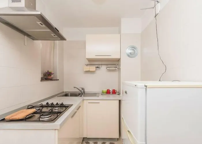 Apartament F-3 *